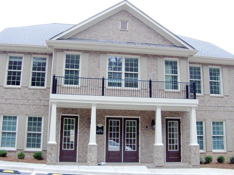 1905 Woodstock Rd, Roswell, GA à louer - Photo de l’immeuble – Image 2 sur 12