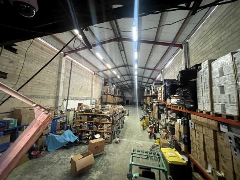 Local d'activités dans Bagnolet à vendre - Photo de l’immeuble – Image 2 sur 10