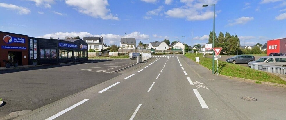 Local commercial dans Avranches à louer - Photo de l’immeuble – Image 2 sur 4