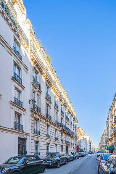 30 Rue De Lubeck, Paris à louer - Photo de l’immeuble – Image 3 sur 6