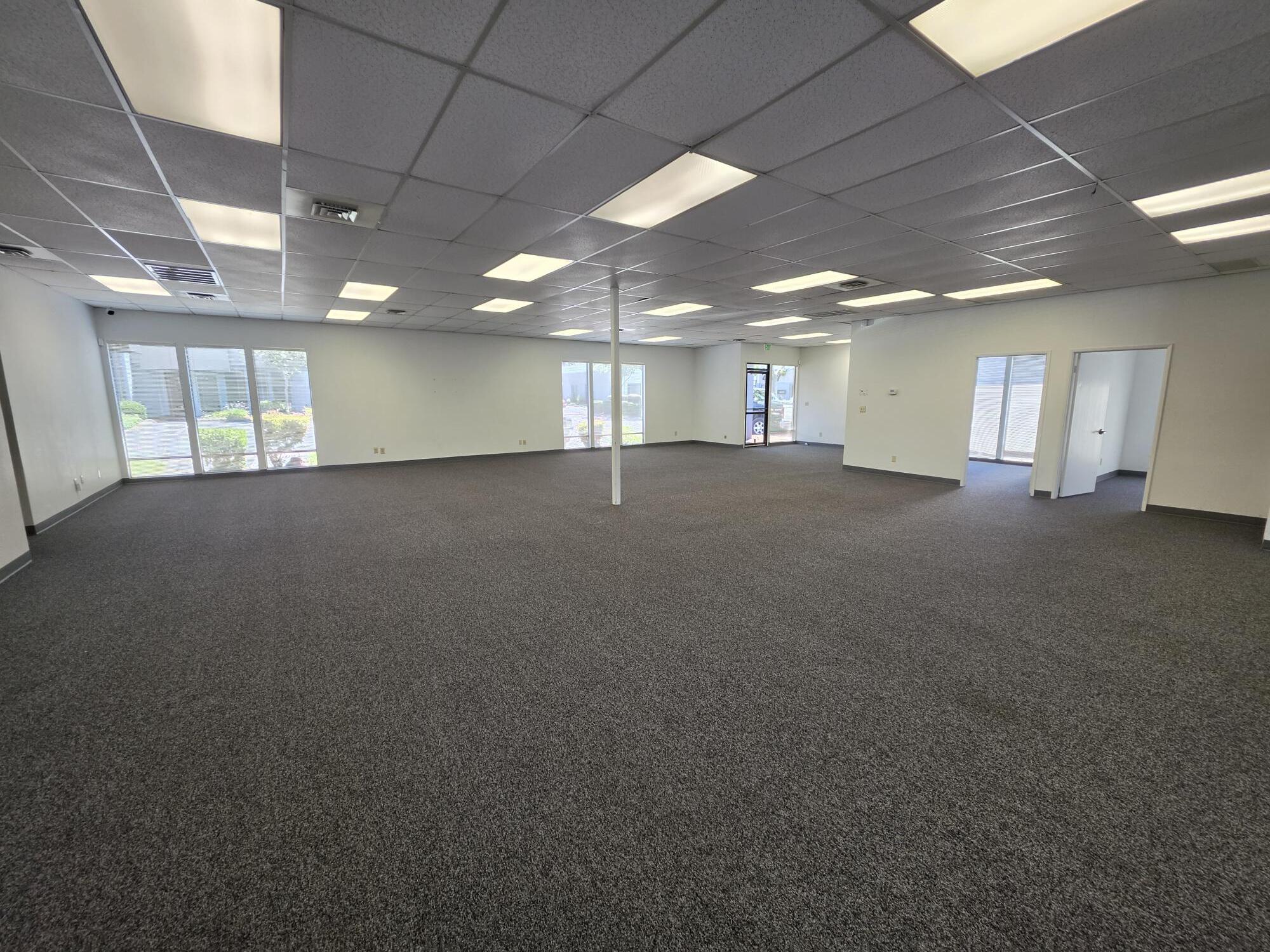 4135 Northgate Blvd, Sacramento, CA à louer Photo intérieure– Image 1 sur 5