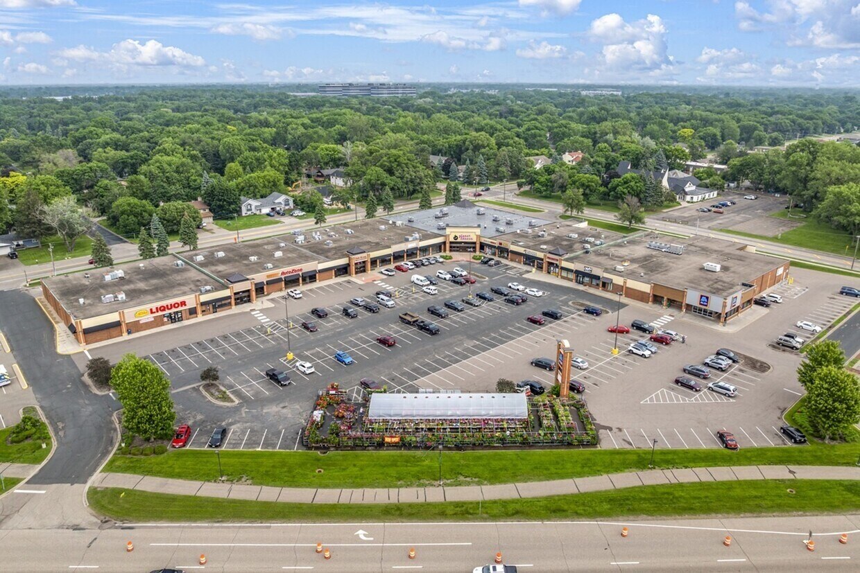 Mounds View Square portefeuille de 3 biens à vendre sur LoopNet.fr Aérien– Image 1 sur 4