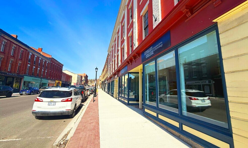 34-46 Walton St, Port Hope, ON à vendre - Photo de l’immeuble – Image 2 sur 12