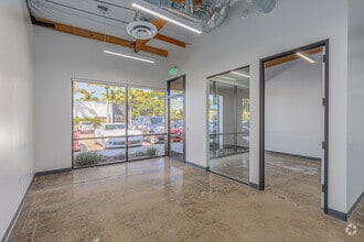 5205 Avenida Encinas, Carlsbad, CA à louer Photo intérieure– Image 2 sur 7