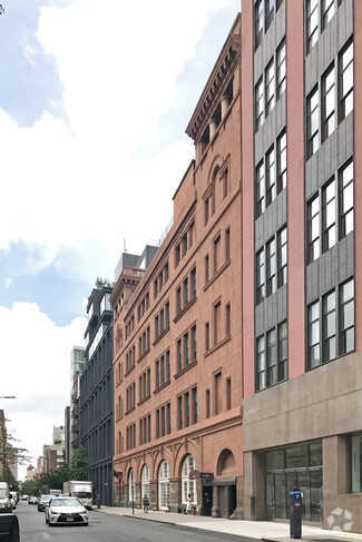 Plus de détails pour 135 W 18th St, New York, NY - Bureau à louer