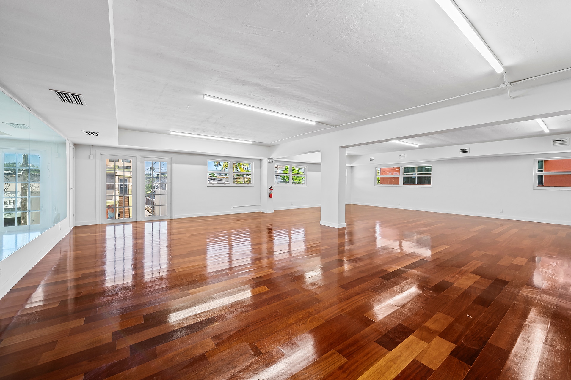 1900 E Sunrise Blvd, Fort Lauderdale, FL à louer Photo intérieure– Image 1 sur 5