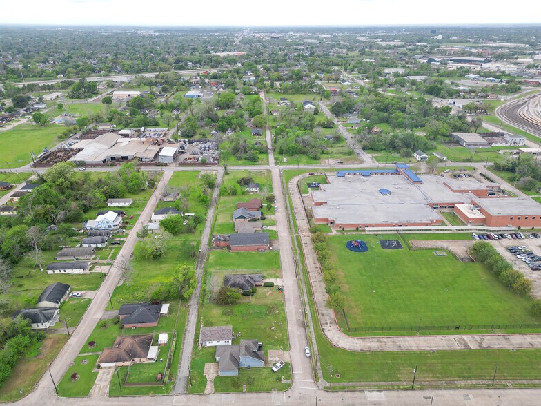 870 Jackson St, Beaumont, TX à vendre - Aérien – Image 1 sur 14