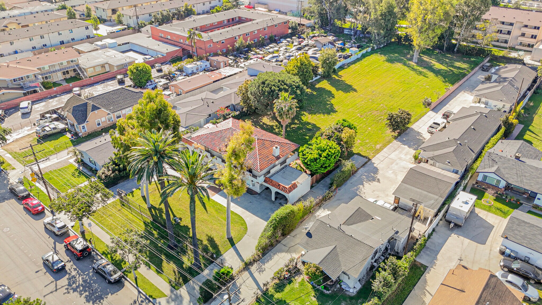 4812 Live Oak St, Cudahy, CA à vendre Photo principale– Image 1 sur 9