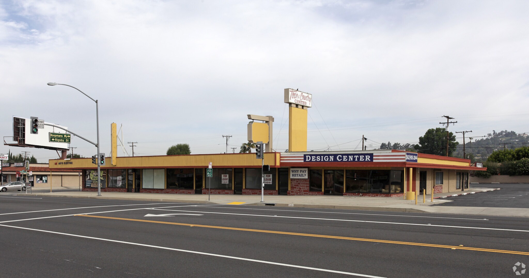 2301-2371 W Whittier Blvd, La Habra, CA à louer Photo principale– Image 1 sur 7