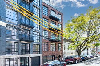 Plus de détails pour 37-29 32nd St, Long Island City, NY - Logement à vendre