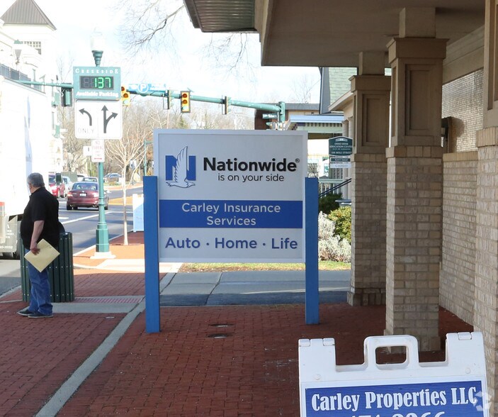 104 Mill St, Columbus, OH à louer - Photo de l’immeuble – Image 2 sur 9