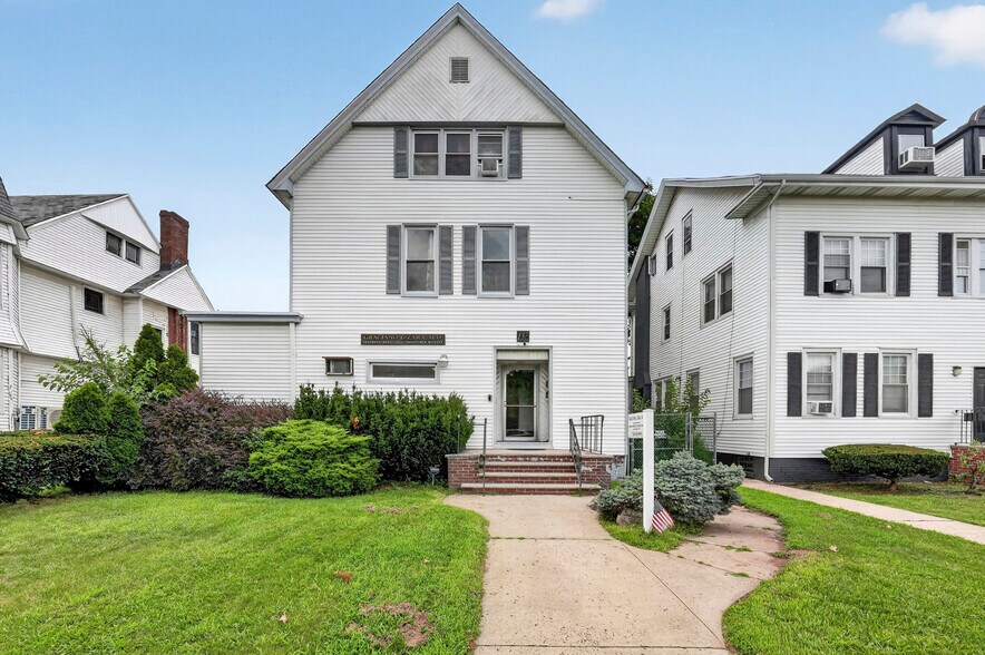 137 Livingston Ave, New Brunswick, NJ à vendre - Photo de l’immeuble – Image 1 sur 45