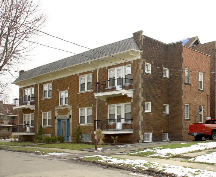 15510 Huntmere Ave, Cleveland, OH à vendre - Photo de l’immeuble – Image 3 sur 3