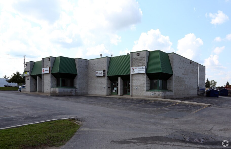 727 Speedvale Ave W, Guelph, ON à vendre - Photo principale – Image 1 sur 1