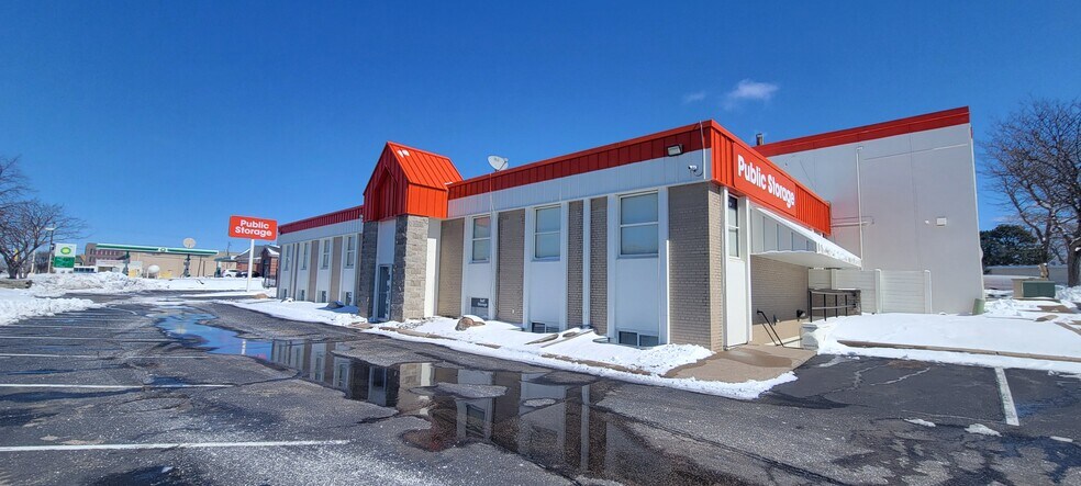 9033 Lyndale Ave S, Bloomington, MN à louer - Photo de l’immeuble – Image 3 sur 4