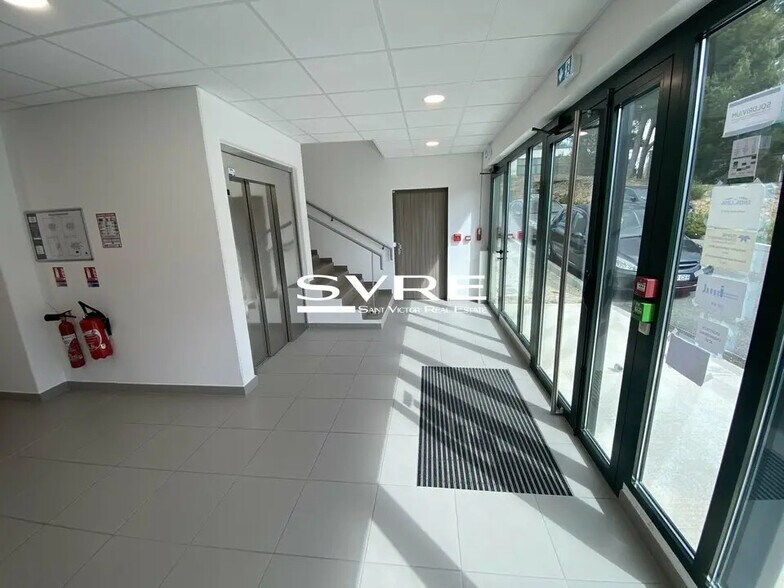 Bureau dans La Ciotat à louer - Photo de l’immeuble – Image 2 sur 15