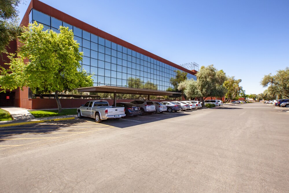 10000 N 31st Ave, Phoenix, AZ à louer Photo principale– Image 1 sur 11