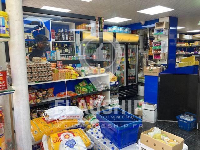 Local commercial dans Paris à louer - Photo de l’immeuble – Image 2 sur 8