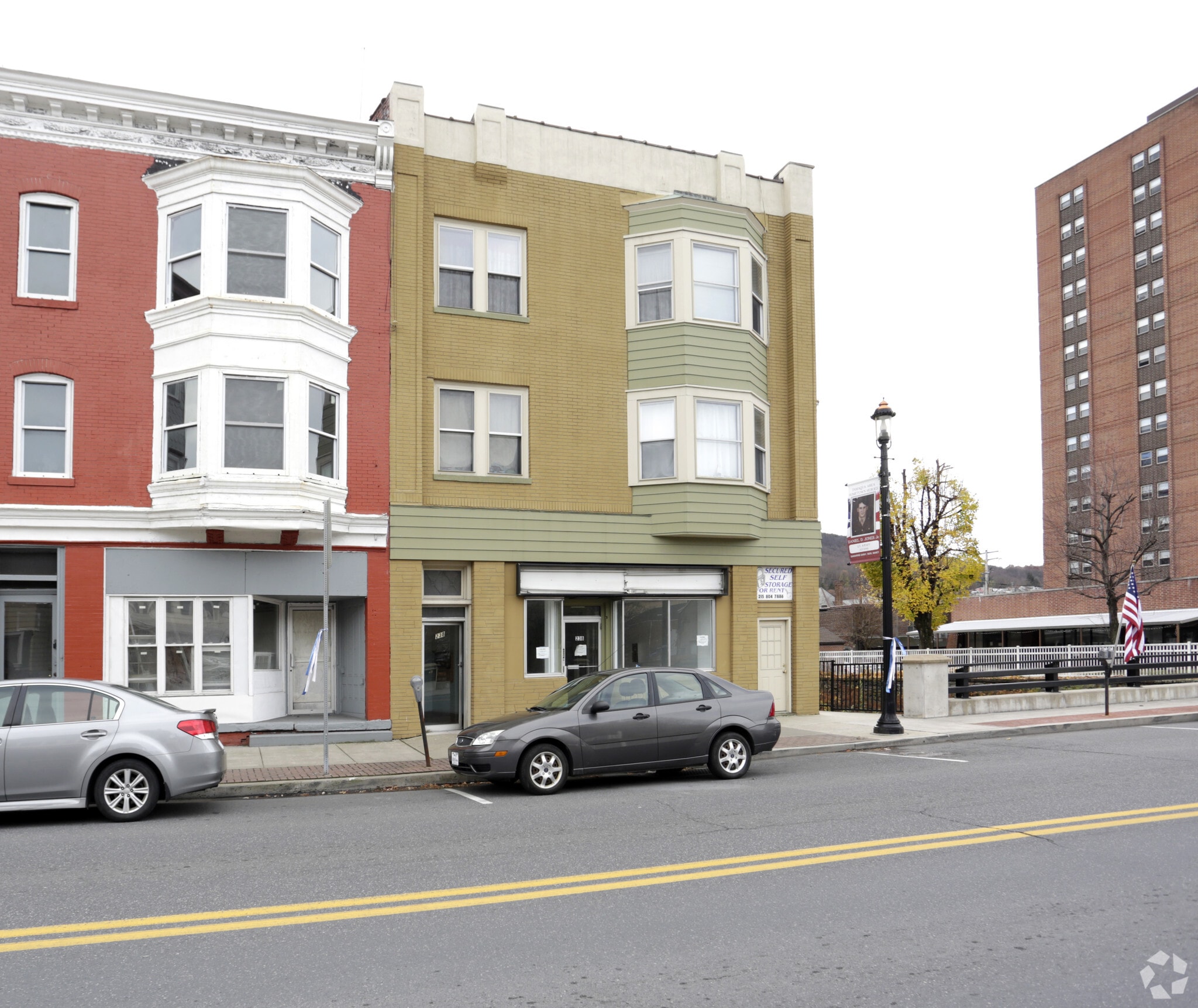 238 E Broad St, Tamaqua, PA à vendre Photo principale– Image 1 sur 4