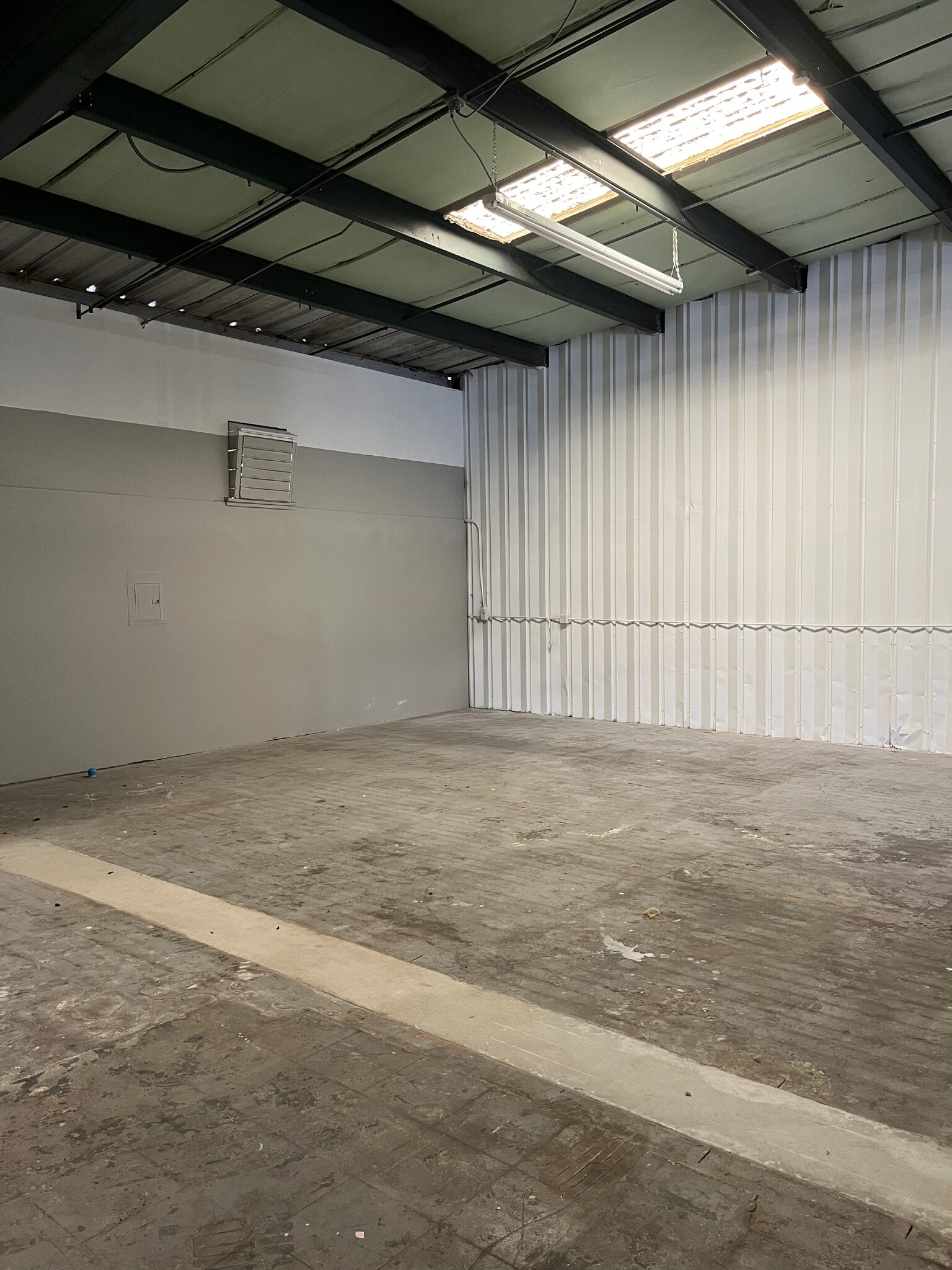 13584 49th St N, Clearwater, FL à louer Photo intérieure– Image 1 sur 6