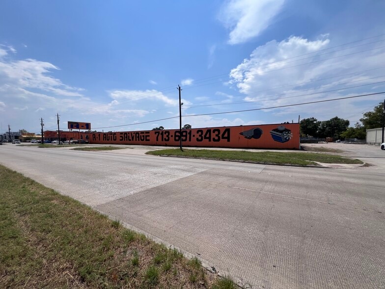 6315 N Shepherd Dr, Houston, TX à vendre - Photo de l’immeuble – Image 2 sur 2