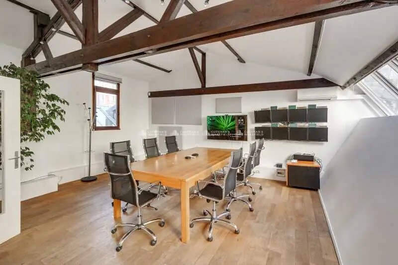 Bureau dans Levallois-Perret à vendre - Photo de l’immeuble – Image 2 sur 9
