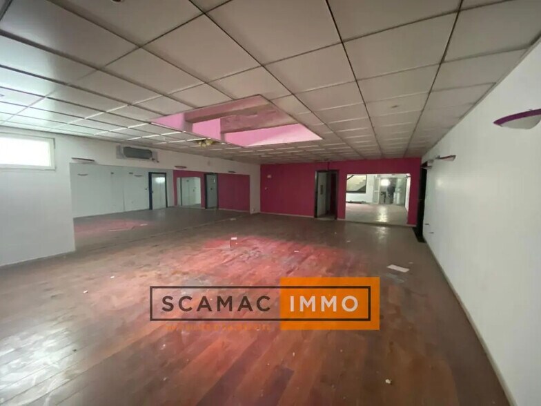 Local commercial dans Marseille à louer - Photo de l’immeuble – Image 3 sur 5