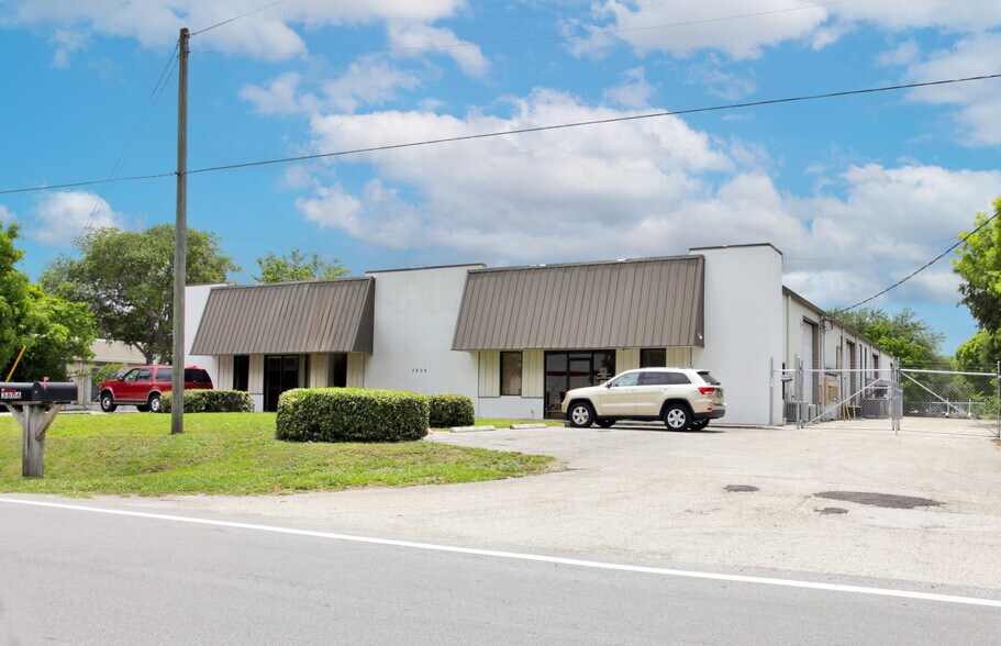 3806 Progress Ave, Naples, FL à vendre - Photo de l’immeuble – Image 1 sur 7