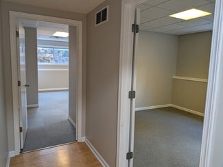 Plus de détails pour 2524 Woodmeadow Dr SE, Grand Rapids, MI - Bureau à louer