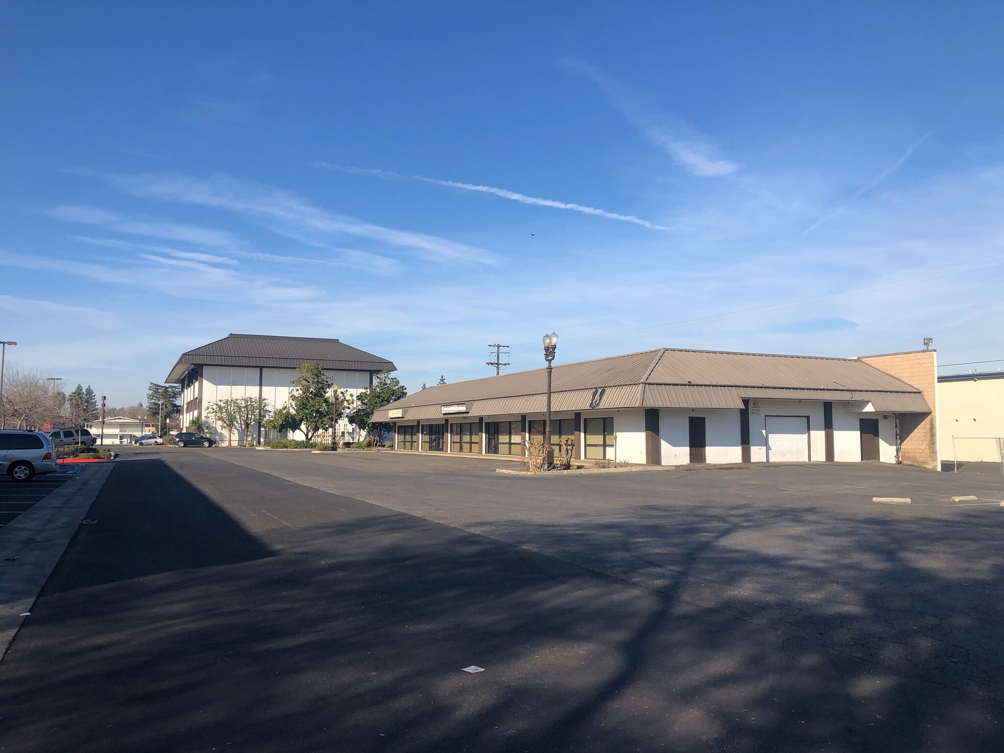 4270-4274 N Blackstone Ave, Fresno, CA portefeuille de 2 biens à vendre sur LoopNet.fr Photo de l’immeuble– Image 1 sur 12
