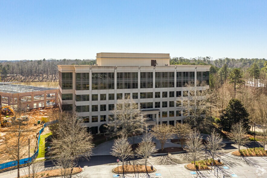 2325 Lakeview Pky, Alpharetta, GA à louer - Photo de l’immeuble – Image 2 sur 7