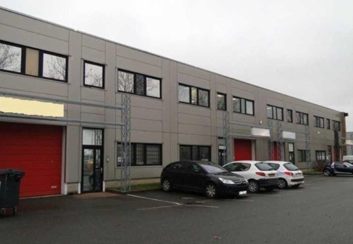 11 Rue Gustave Madiot, Bondoufle à louer Photo de l’immeuble– Image 1 sur 9
