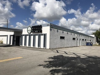 Plus de détails pour 4481 NW 167th St, Opa Locka, FL - Bureau à vendre