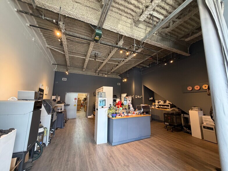 8811 Laurel St, Vancouver, BC à louer - Photo intérieure – Image 2 sur 7