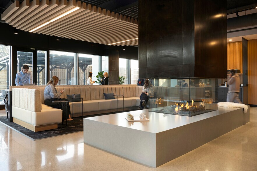 7900 Xerxes Ave S, Bloomington, MN à louer - Photo de l’immeuble – Image 3 sur 18