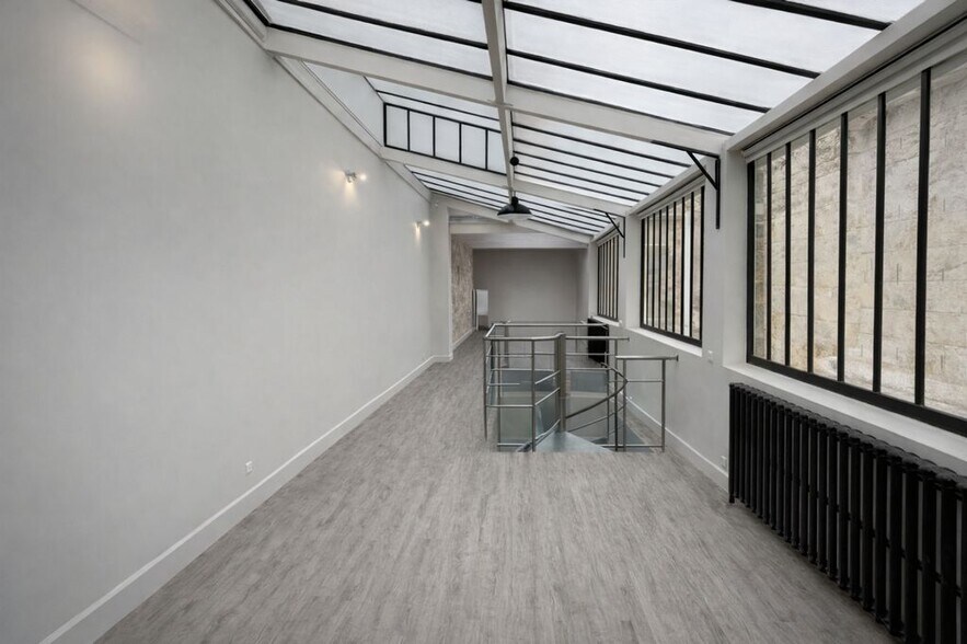 6 Rue Des Quatre Vents, Paris à louer - Photo de l’immeuble – Image 2 sur 7