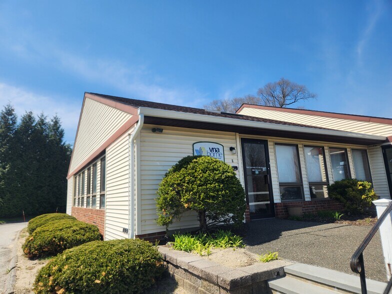 1 Old Park Lane Rd, New Milford, CT à louer - Photo de l’immeuble – Image 2 sur 9