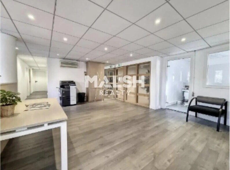Bureau dans Lyon à vendre - Photo de l’immeuble – Image 3 sur 21