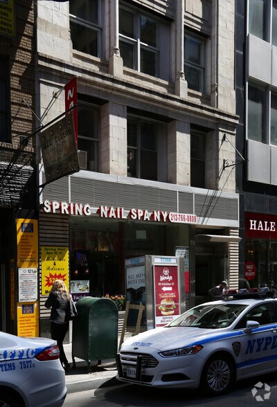 119 Fulton St, New York, NY à louer - Photo de l’immeuble – Image 3 sur 12