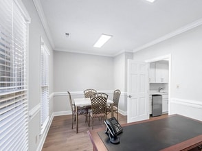 6512 Six Forks Rd, Raleigh, NC à louer Photo intérieure– Image 2 sur 2