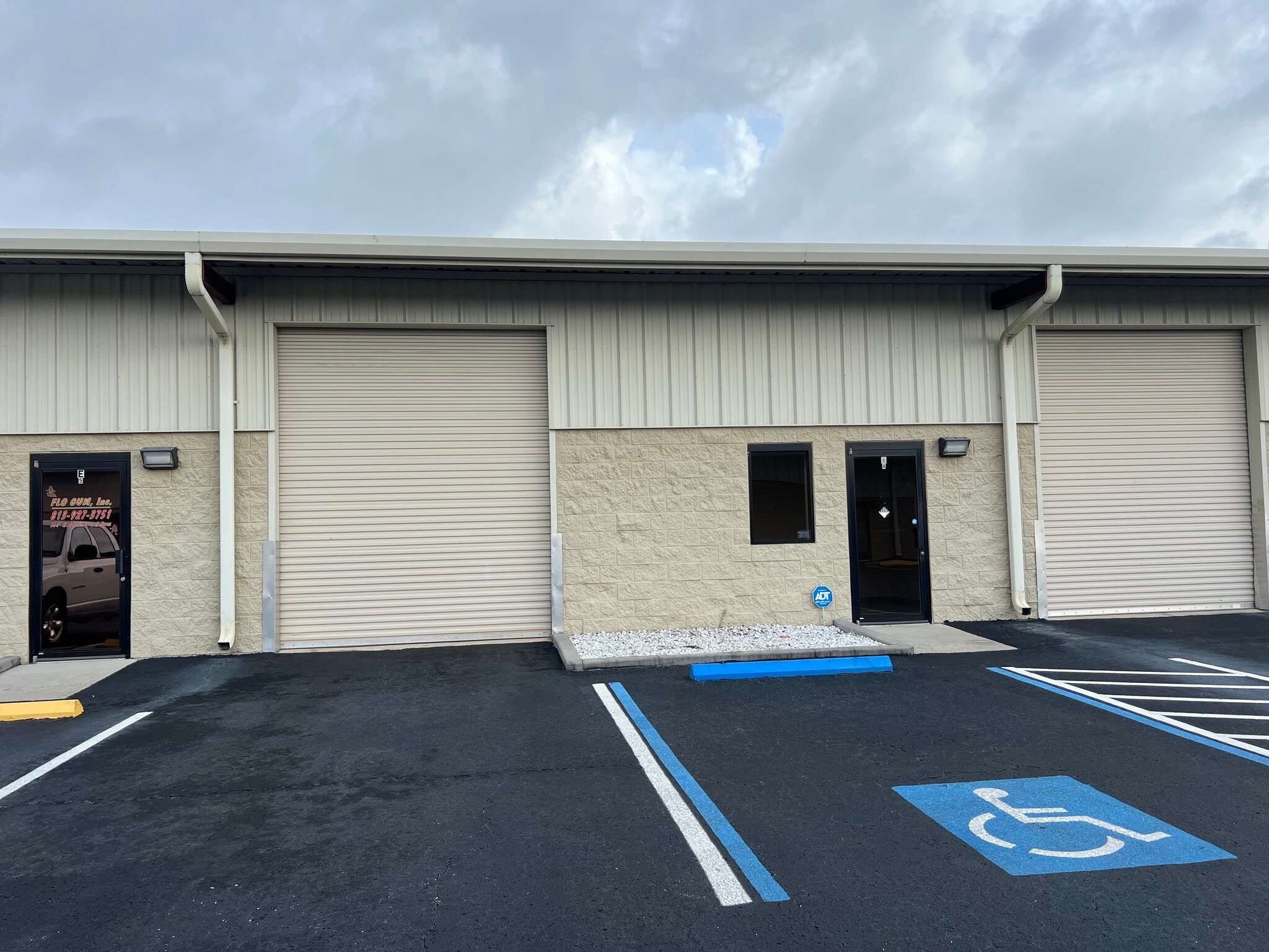 7604 Industrial Ln, Tampa, FL à louer Photo intérieure– Image 1 sur 8