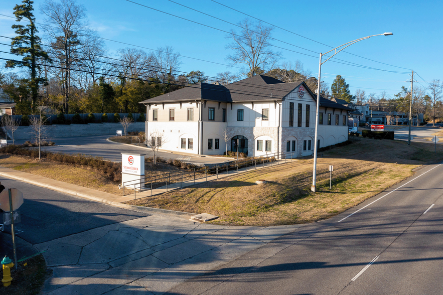1990 Southwood Rd, Vestavia Hills, AL à vendre - Photo de l’immeuble – Image 2 sur 8