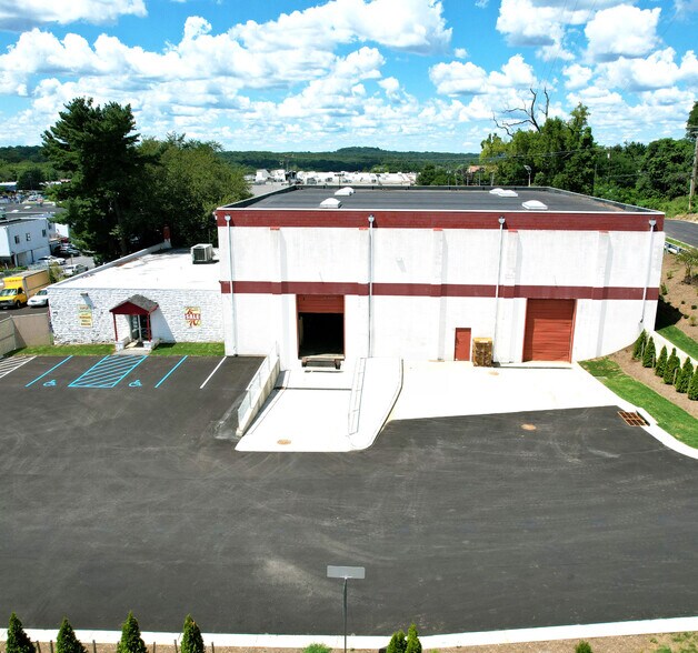 6436 Baltimore National Pike, Catonsville, MD à louer - Photo de l’immeuble – Image 2 sur 7