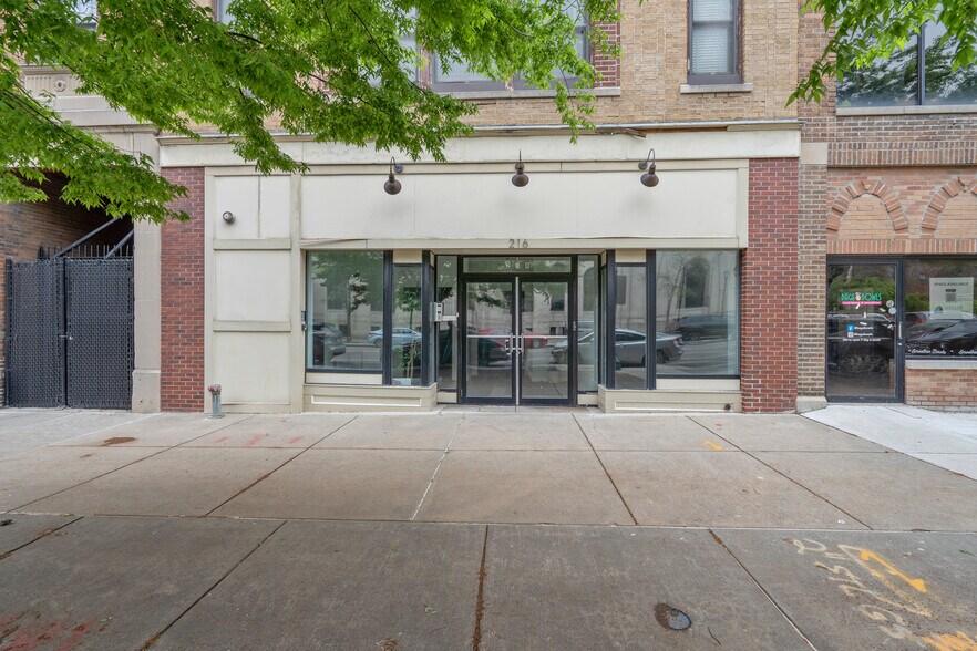216 W Genesee St, Syracuse, NY à vendre - Photo de l’immeuble – Image 2 sur 13