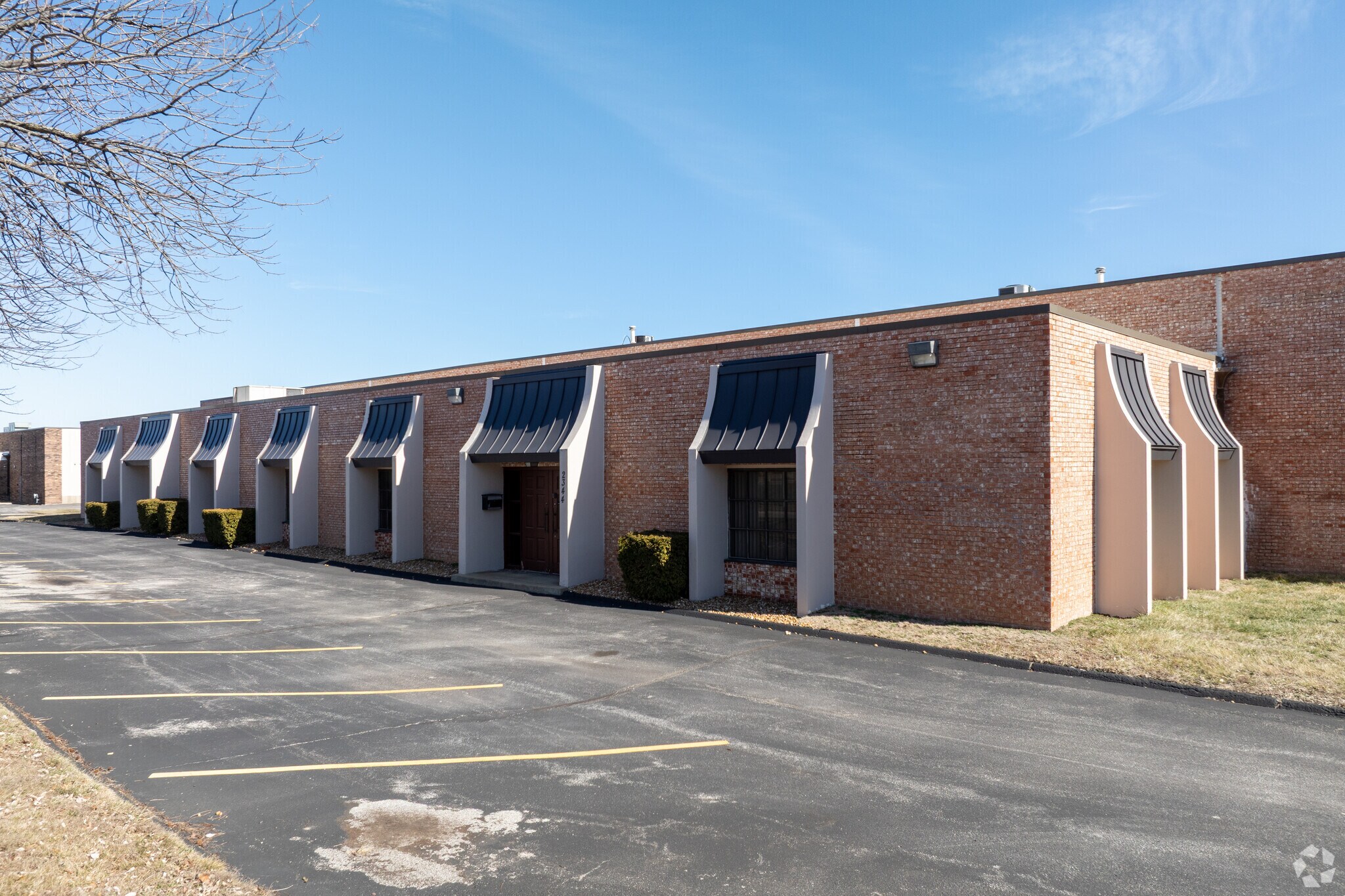 2344 Grissom Dr, Saint Louis, MO à louer Photo principale– Image 1 sur 5