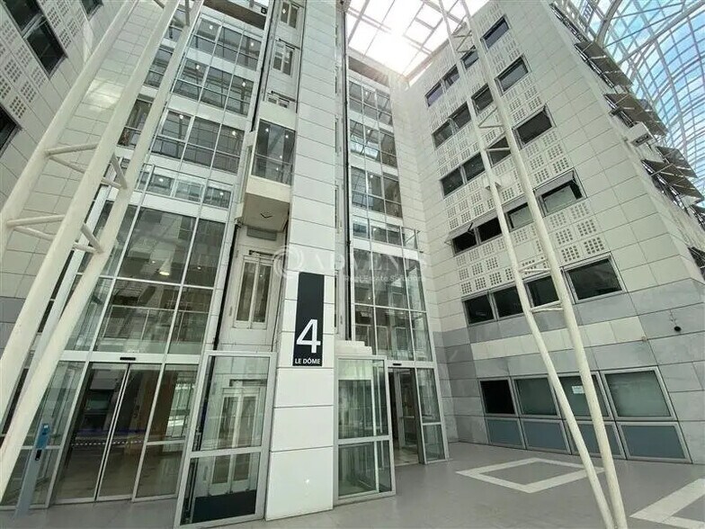 Bureau dans Tremblay-en-France à louer - Photo de l’immeuble – Image 1 sur 9