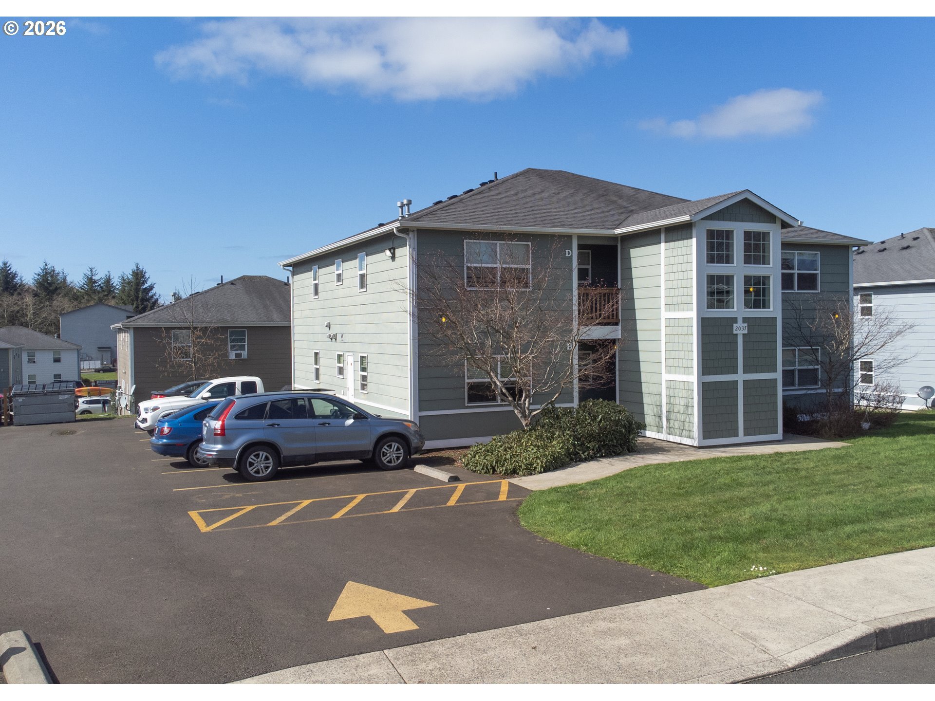 2037 SE Huckleberry Ave, Warrenton, OR à vendre Photo principale– Image 1 sur 21