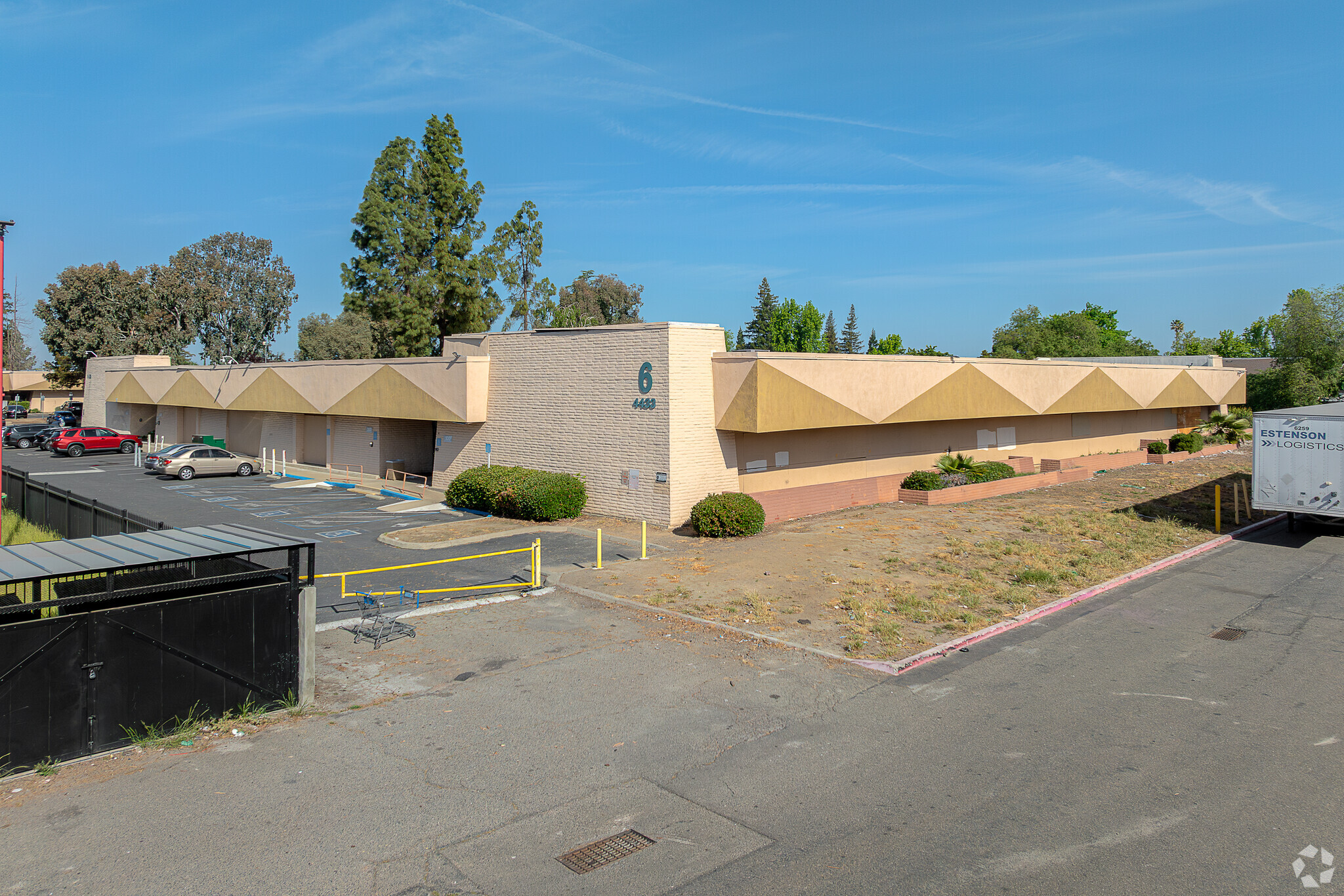 4433 Florin Rd, Sacramento, CA à vendre Photo principale– Image 1 sur 9