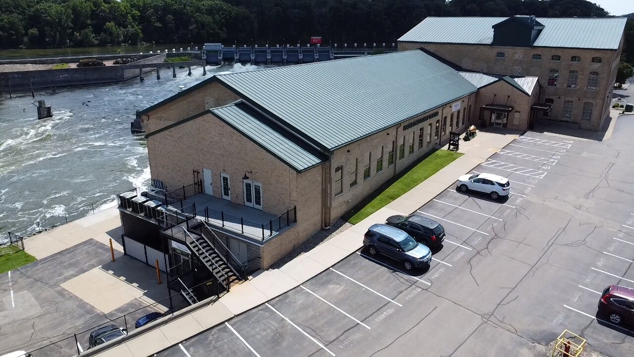 425 W Water St, Appleton, WI à louer Photo de l’immeuble– Image 1 sur 13