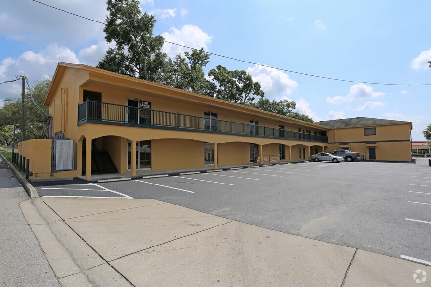 9340-9342 N 56th St, Temple Terrace, FL à louer - Photo de l’immeuble – Image 3 sur 20